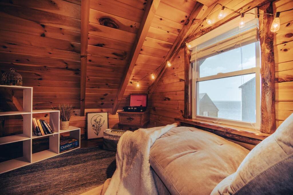 Charming Lakeview Cabin Near Geneva-On-The-Lake! Ashtabula Dış mekan fotoğraf